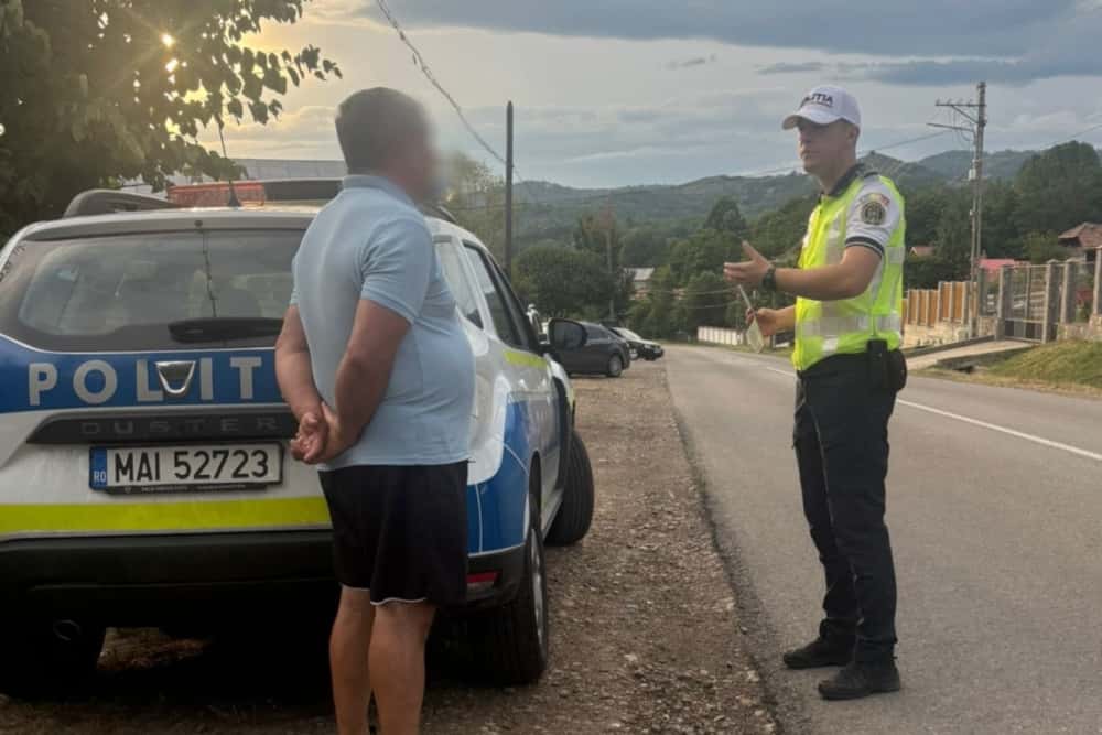 Peste 1200 de pietoni și bicicliști sancționați de polițiștii prahoveni în luna august