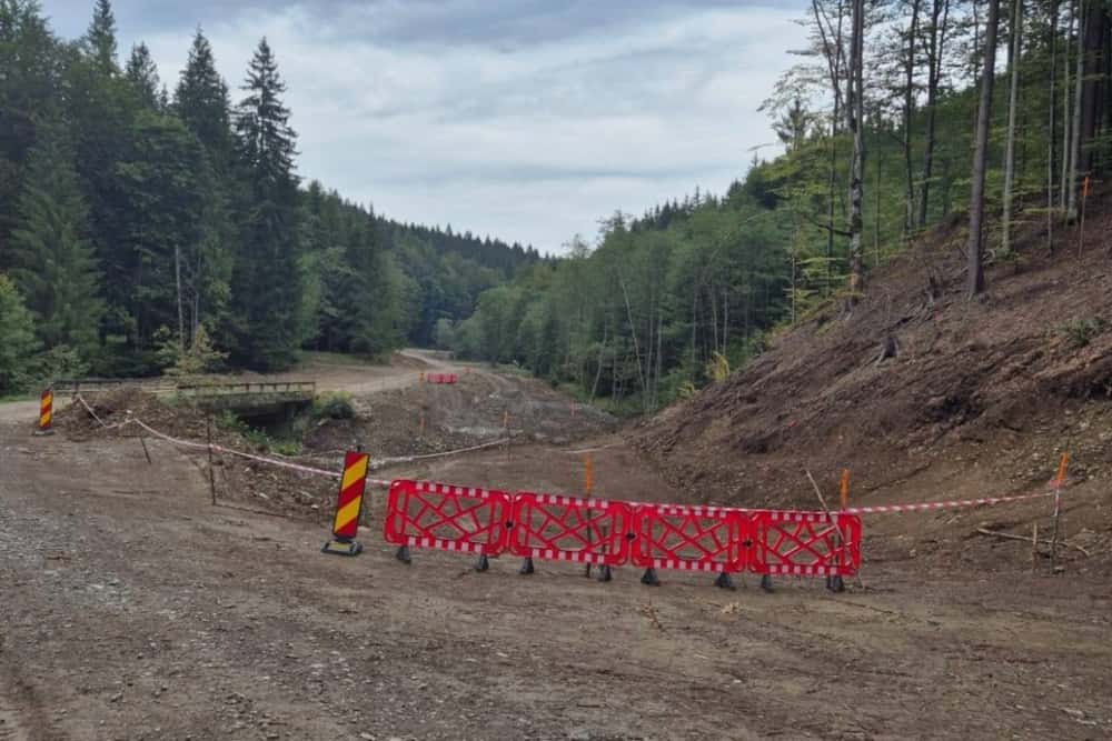Noi imagini de pe șantierul modernizării drumului județean Valea Doftanei - Săcele