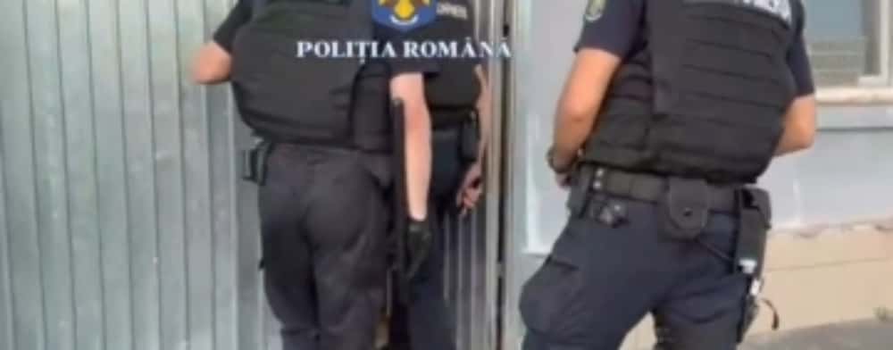 Percheziții la persoane bănuite de braconaj cinegetic, în Prahova și Buzău