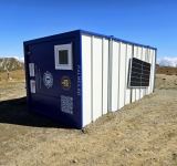 Refugiu montan de câteva tone, doborât de vânt, în Bucegi. Containerul fusese amplasat recent de Departamentul pentru Situații de Urgență