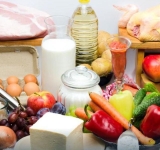 Plafonarea adaosului la 17 alimente de bază, prelungită încă șase luni