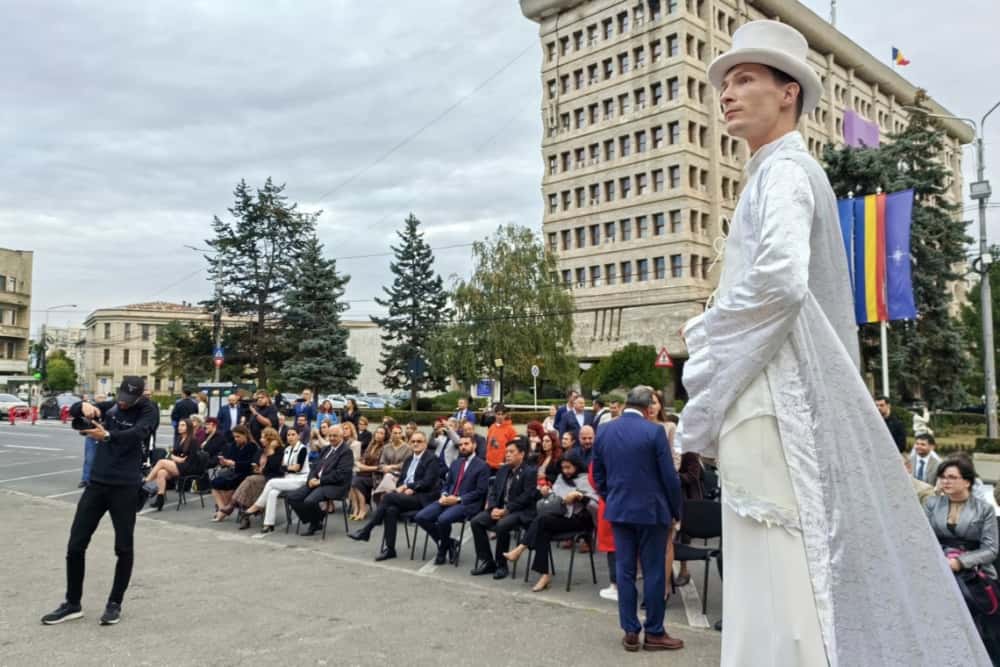 Eveniment cultural de excepție – Bienala Internațională Prahova, la Ploiești și Câmpina