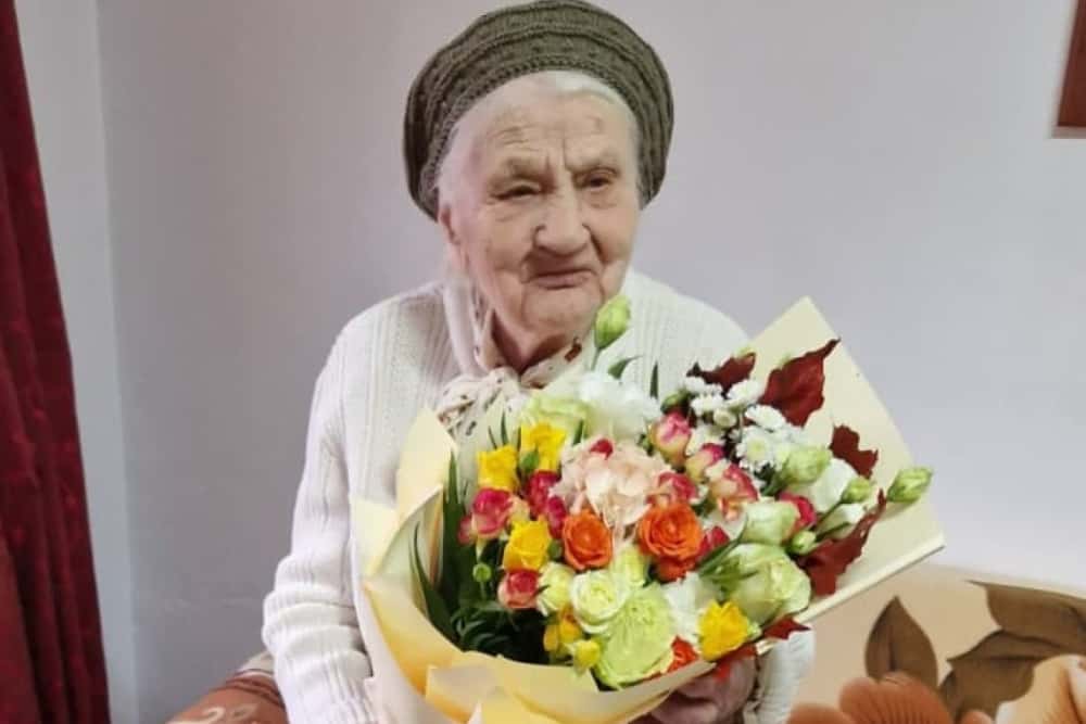 O ploieșteancă a împlinit 100 de ani: Maria Petrescu, un secol de credință și iubire