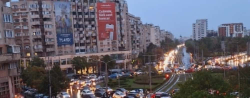 Trafic infernal în Ploiești, marți seară: ”Fuge lumea de (ciclonul) Barbara!”
