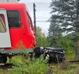 Un autoturism a fost lovit în plin de tren, la Slănic - zona Prăjani