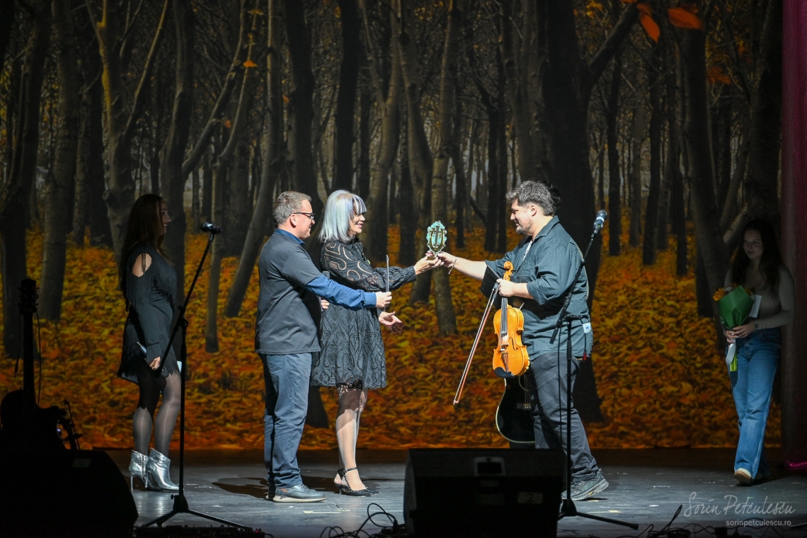 Trofeul Festivalului Castanilor 2025 a ajuns la „Summer // Nights” din Iași