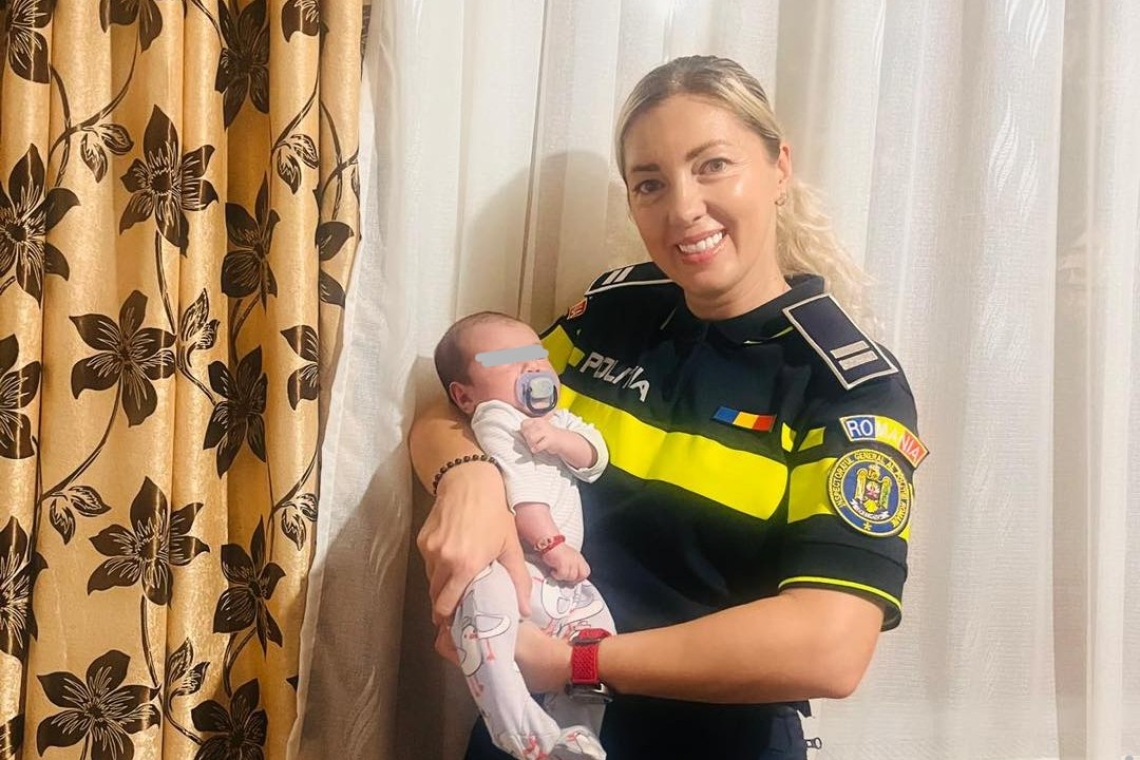 O polițistă din Prahova și câinele ei, Nero, intervenție salvatoare pentru un bebeluș de o lună