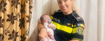 O polițistă din Prahova și câinele ei, Nero, intervenție salvatoare pentru un bebeluș de o lună