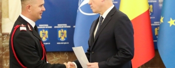 Pompier prahovean premiat de ministrul de Interne pentru curaj și devotament