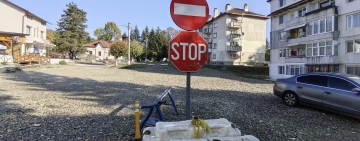 Primarul orașului Slănic: strada 23 august va rămâne închisă traficului rutier, iar pe fostul crater se va face un parc