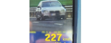Un tânăr din Prahova, prins gonind cu 227 km/h pe autostrada A0