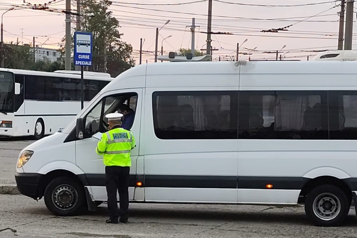 Controale ale Poliției Locale Ploiești pe linie rutieră. 75 de șoferi - amendați