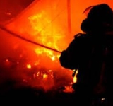 Două case din Valea Călugărească, sat Valea Popii, au fost cuprinse de flăcări