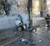 Tragedie pe DN1. Un bărbat a murit după ce mașina sa a luat foc, la Băicoi