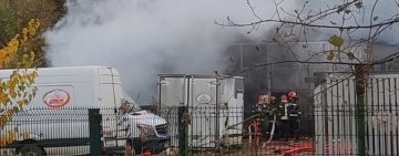 UPDATE/ Circulație oprită pe DN1D, în Albești Paleologu, din cauza pericolului de explozie la hala cu azotat de amoniu