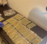 Bărbat din Prahova, arestat pentru trafic de droguri de mare risc. Percheziții în Ploiești și Mizil