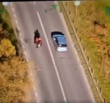 Un motociclist a adunat 13 sancțiuni, în doar câteva minute! Rezultatul: doi ani fără permis și 16.000 de lei amendă! (video)