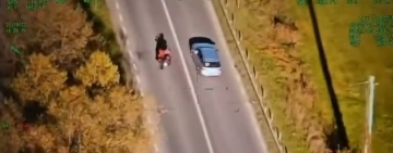 Un motociclist a adunat 13 sancțiuni, în doar câteva minute! Rezultatul: doi ani fără permis și 16.000 de lei amendă! (video)
