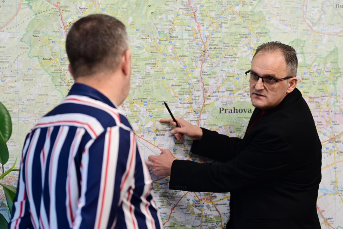 Analiză la CJ Prahova pentru lucrările la trecerea de cale ferată Movila Vulpii. Când ar putea fi închis traficul pe DN1