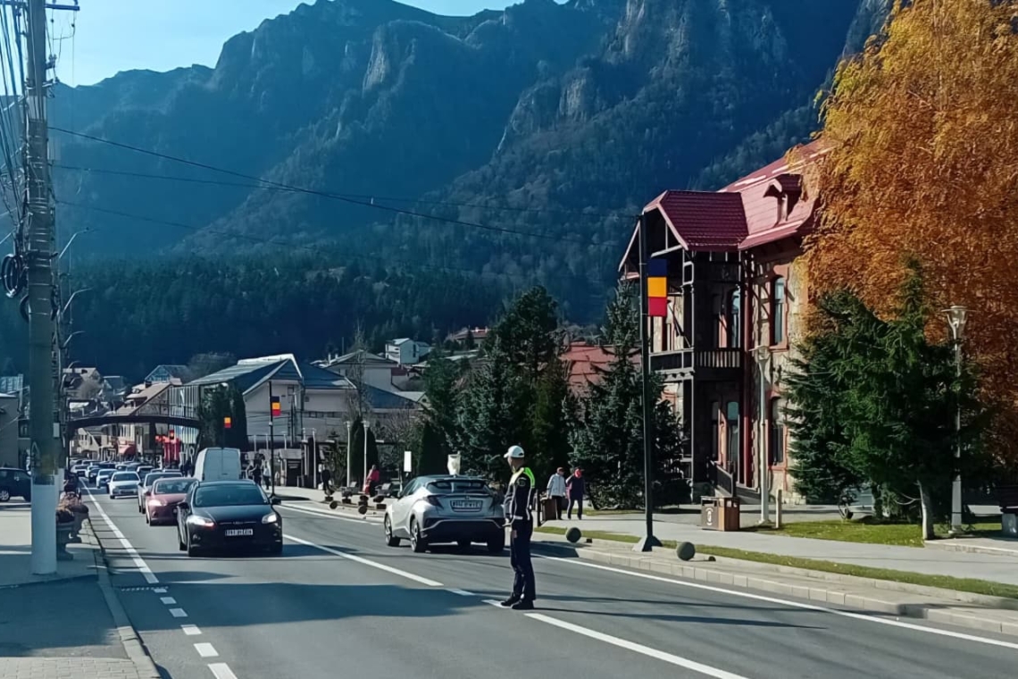 Polițiștii rutieri, la datorie pe DN1 pentru menținerea fluenței traficului în weekend