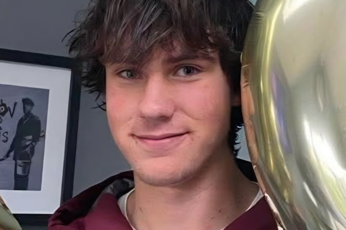 El este tânărul din Marea Britanie dispărut în Bucegi, de aproape o săptămână. Dacă l-ați văzut, sunați la 112!