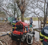 Noi intervenții ale pompierilor prahoveni, pentru evacuarea apei din gospodării inundate