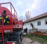 Misiuni continue ale pompierilor de distribuire a apei potabile în zona Câmpina