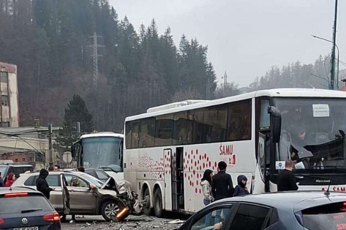 Sinaia | Cum s-a produs accidentul în care a fost implicat un autocar plin cu turiști străini