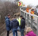 Virgil Nanu, președintele CJ Prahova, verificări pe DN1 după o surpare de taluz: traficul nu este afectat