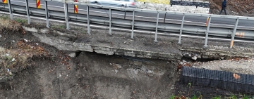 Pe DN1 se circulă fără restricții, la Comarnic. Alunecarea de teren este superficială, iar lucrările definitive sunt pe cale să înceapă