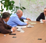 Surse alternative de apă pentru Câmpina, Poiana Câmpina și Breaza. Consiliul Județean analizează preluarea unor puțuri Petrom