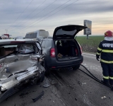 Accident rutier pe DN1, în afara localității Băicoi, soldat cu două persoane rănite