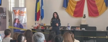 Lecție de siguranță despre articolele pirotehnice, pentru elevii din Prahova