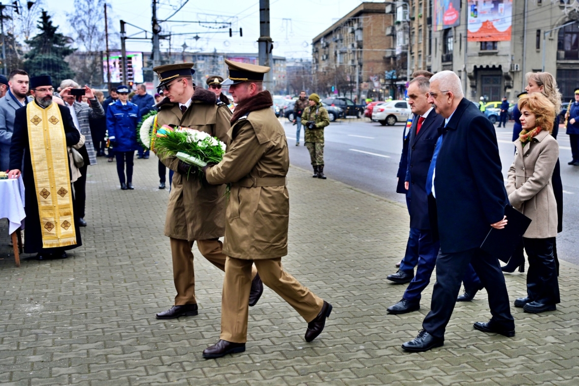 Ploieștiul și-a cinstit, astăzi, eroii Revoluției din Decembrie 1989