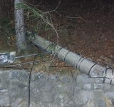 Peste 6.100 de consumatori din Prahova, rămași fără curent din cauza vremii extreme. Vântul puternic a rupt linii electrice și stâlpi în mai multe localități montane