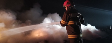 Incendiu de deșeuri în Strejnicu, cel mai probabil provocat intenționat