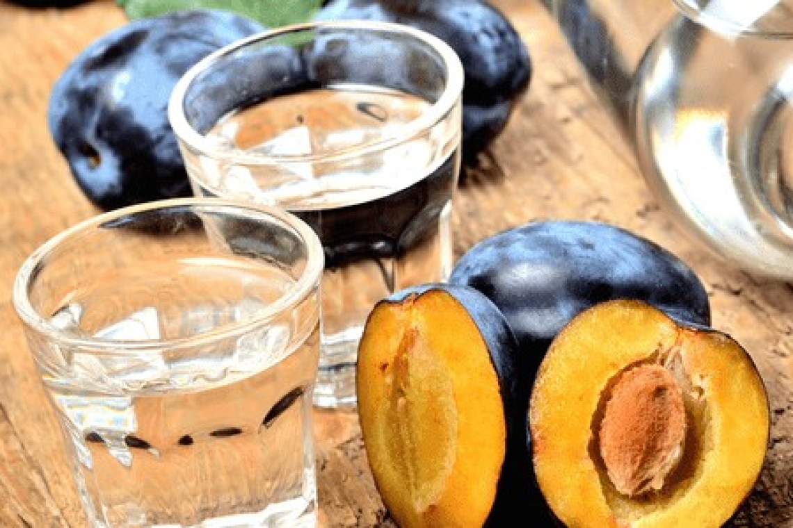 Țuica i-a adus o condamnare unui bărbat din Bușteni!