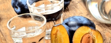 Țuica i-a adus o condamnare unui bărbat din Bușteni!