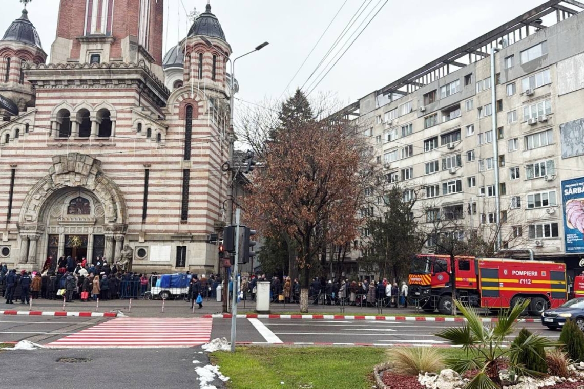 Pompierii, în alertă de Bobotează și la Catedrala Sf. Ioan Ploiești și Mănăstirea Ghighiu