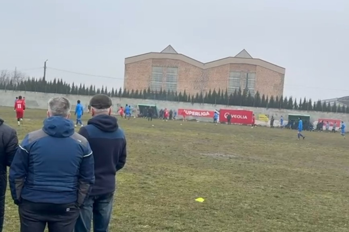 Un nou abuz administrativ la Boldești-Scăeni! Copiii de la Școala de fotbal, evacuați de pe teren, în favoarea clubului Primăriei!