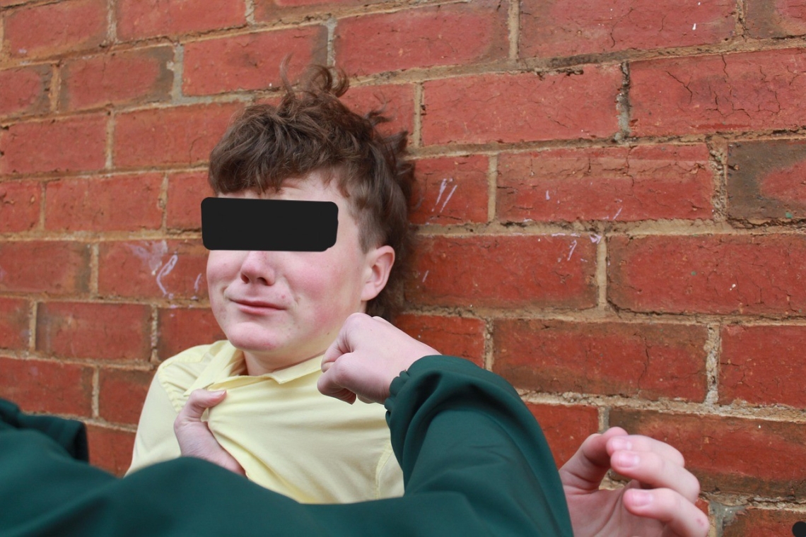 Doi tineri, reținuți la Breaza după un incident violent apărut în mediul online. CSO Tricolorul Breaza: „Nu tolerăm astfel de comportamente”