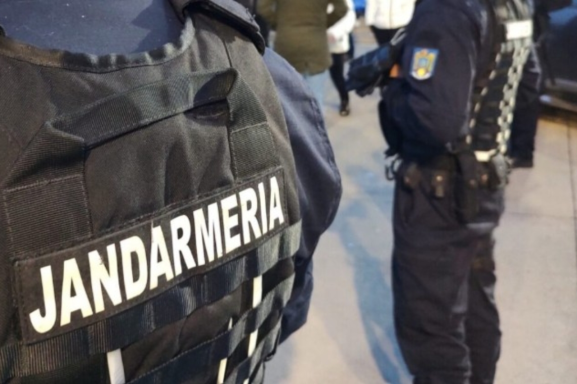 Tânăr de 19 ani, depistat de jandarmi cu substanțe suspecte, în centrul Ploieștiului