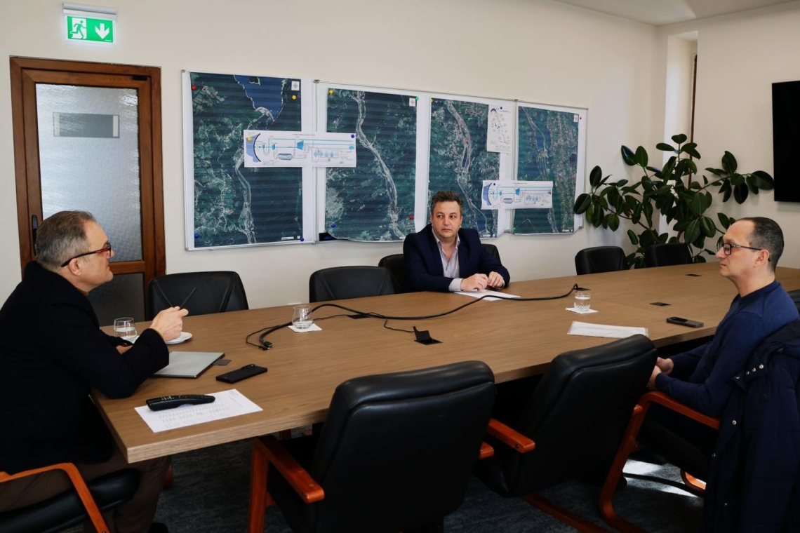 Strategie de colaborare între Spitalul Județean și Spitalul CF Ploiești. Întâlnire între șeful administrației județene și managerii celor două unități medicale