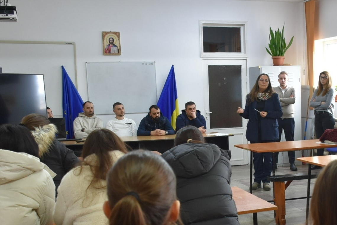 Elevi ploieșteni, lecție de viață dincolo de gratii, la Penitenciarul Ploiești