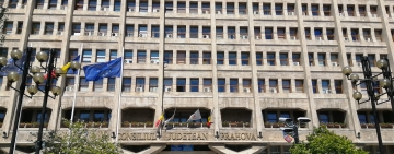 Palatul Administrativ și Palatul Culturii din Ploiești, iluminate în roșu de Ziua Europeană a Numărului unic de urgență 112