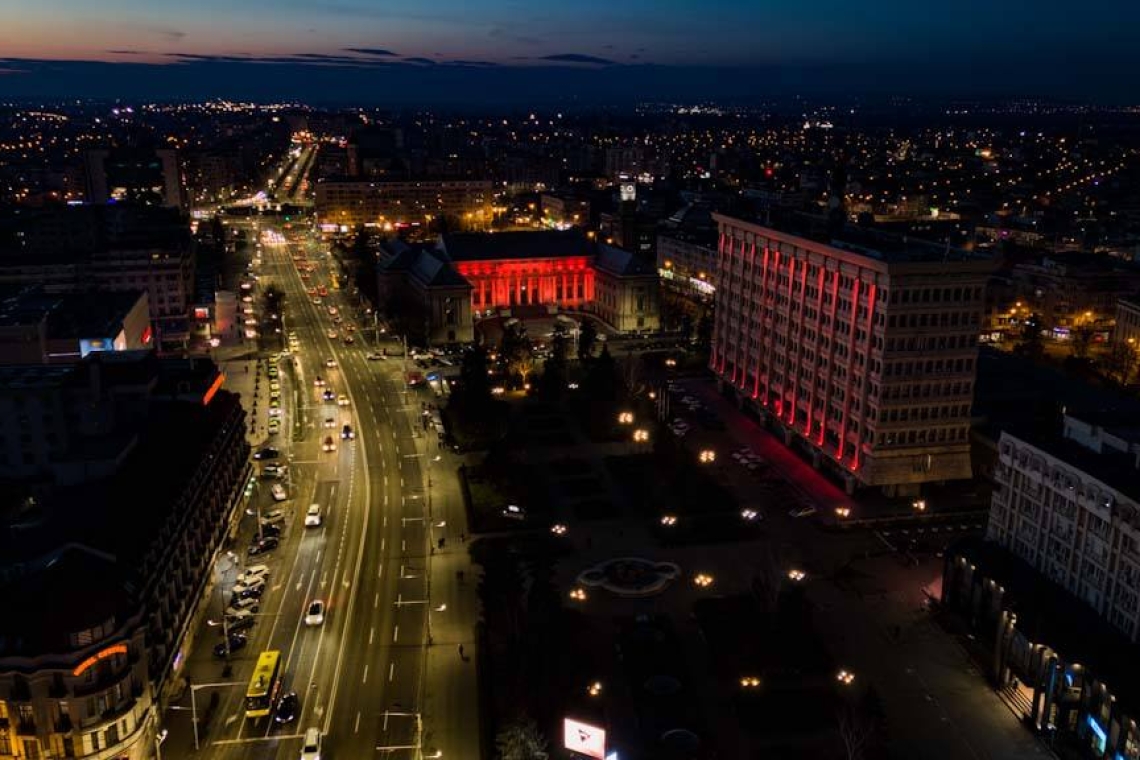 Palatul Administrativ și Palatul Culturii din Ploiești, clădiri administrate de Consiliul Județean, au fost iluminate în roșu, de Ziua Europeană a Numărului de Urgență 112