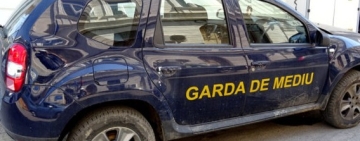 Amendă de 7.500 de lei pentru un service auto din Ploiești, în urma unui control al Gărzii de Mediu