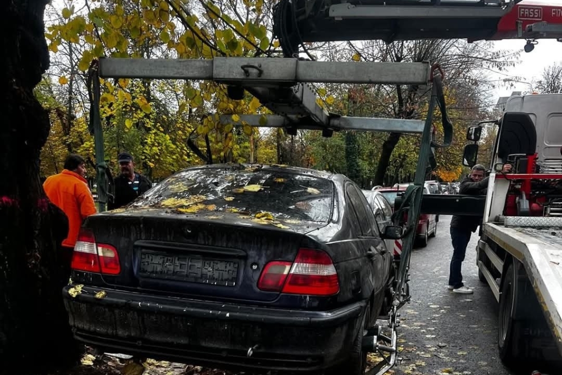 56 de autovehicule abandonate pe domeniul public, valorificate anul trecut de SGU Ploiești