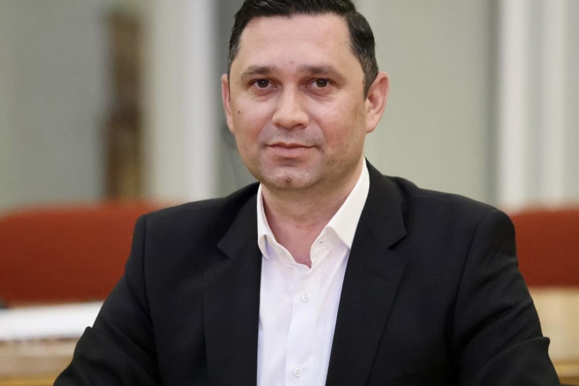 Deszăpezirea din Ploiești, subiect de controverse. Bogdan Toader acuză Primăria că nu și-a achitat datoriile către operator