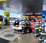Exercițiu al pompierilor prahoveni la Potigrafu, la o stație de carburant